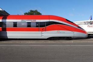 InnoTrans 2012 - Berln (19.9. 2012) - maketa italsk jednotky ETR1000