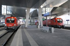 1116.185 Wien Hauptbahnhof (25.7. 2014) - spolen s 1116.098