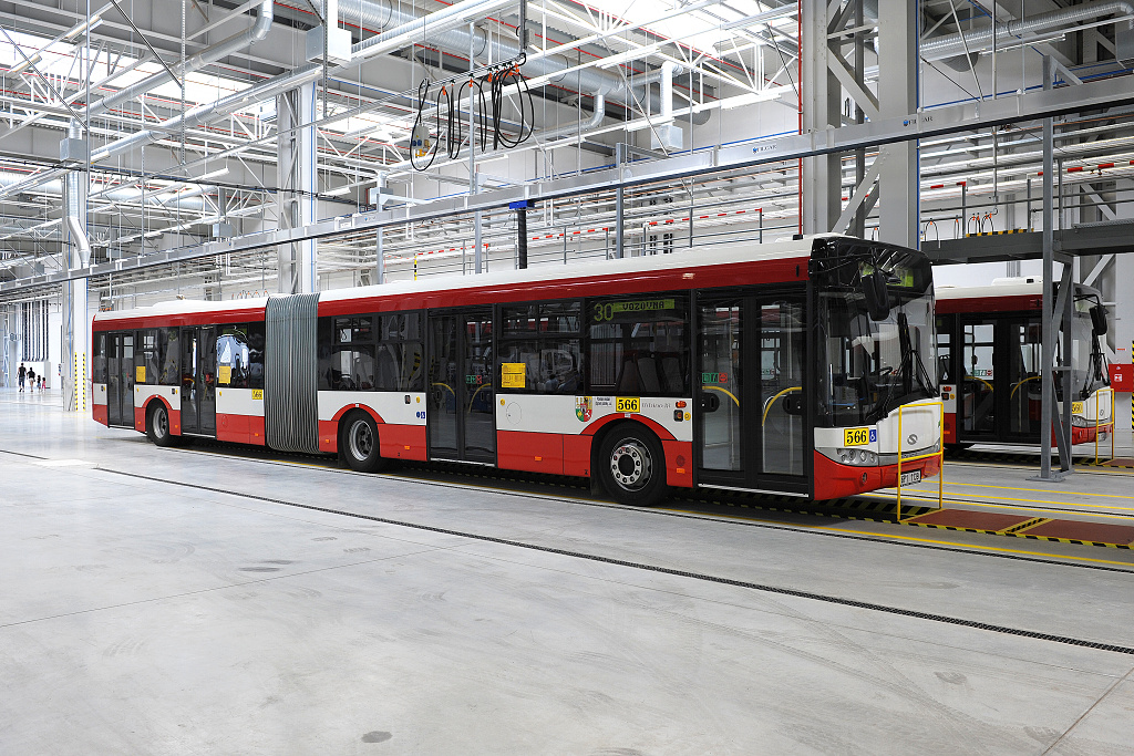 Plzesk autobus Solaris Urbino ve verzi 18M