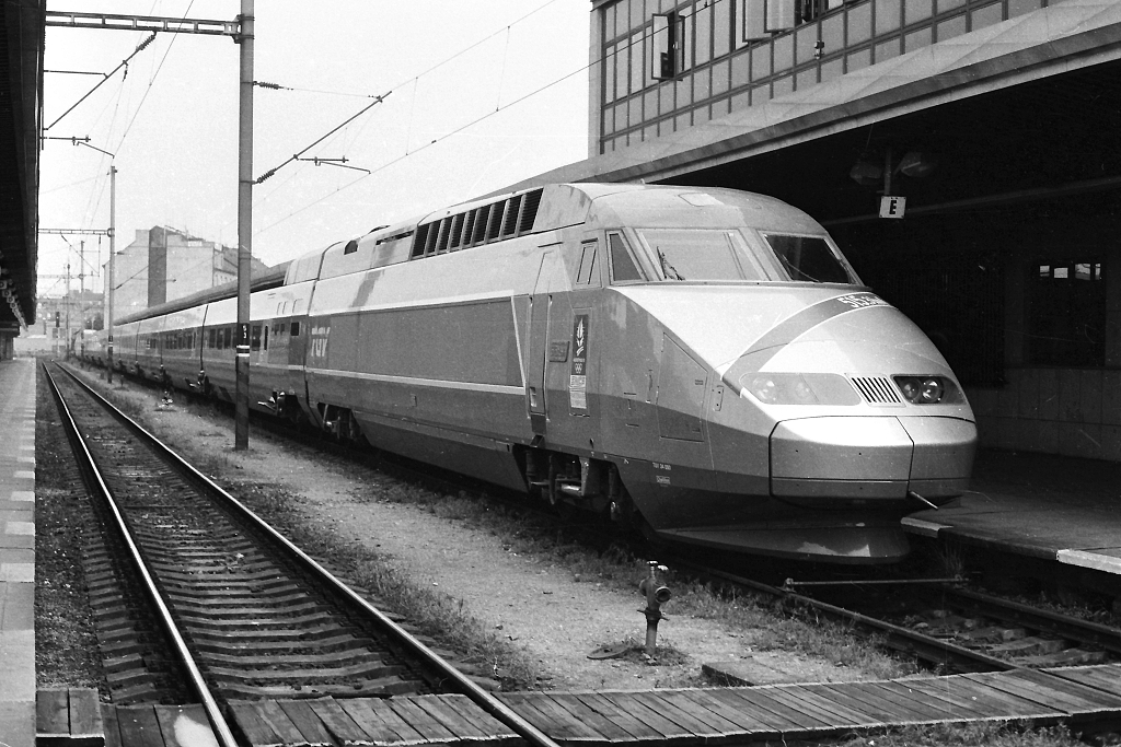 TGV 325 Praha Holeovice (9.7. 1991)