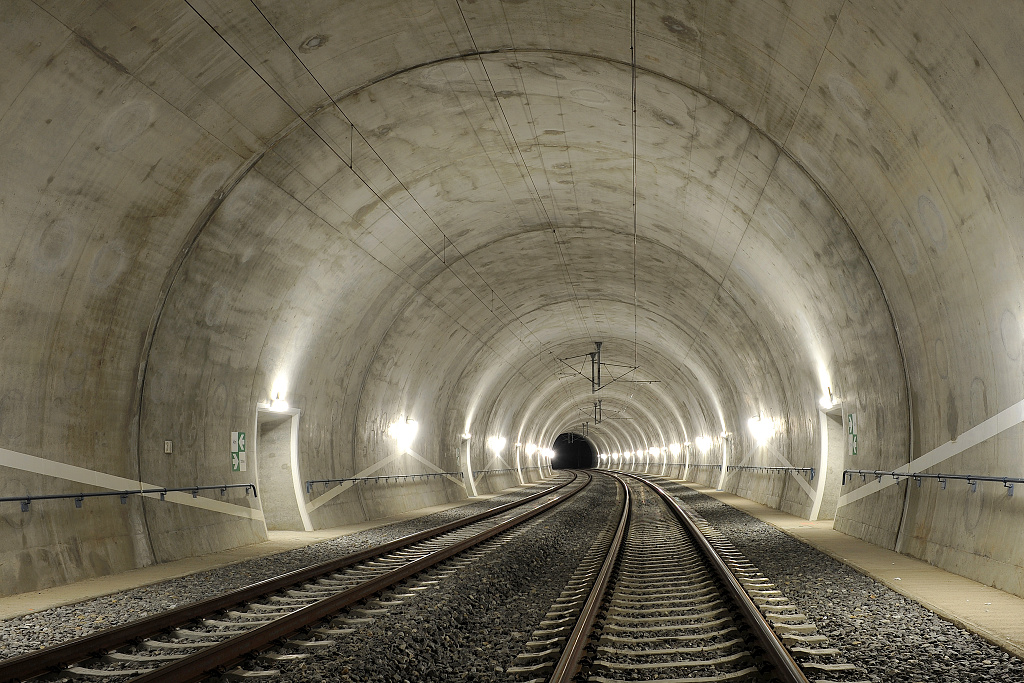 Tomick/Tomick II tunel (25.4. 2013) - sek Tomice-Bystice u Beneova (dlka 324/254 m)