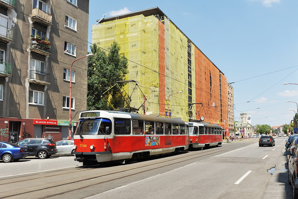 7799 Bratislava (8.7. 2013) - tramvaj typu T3P na lince 4 v centru Bratislavy spolen s inv. slem 7800