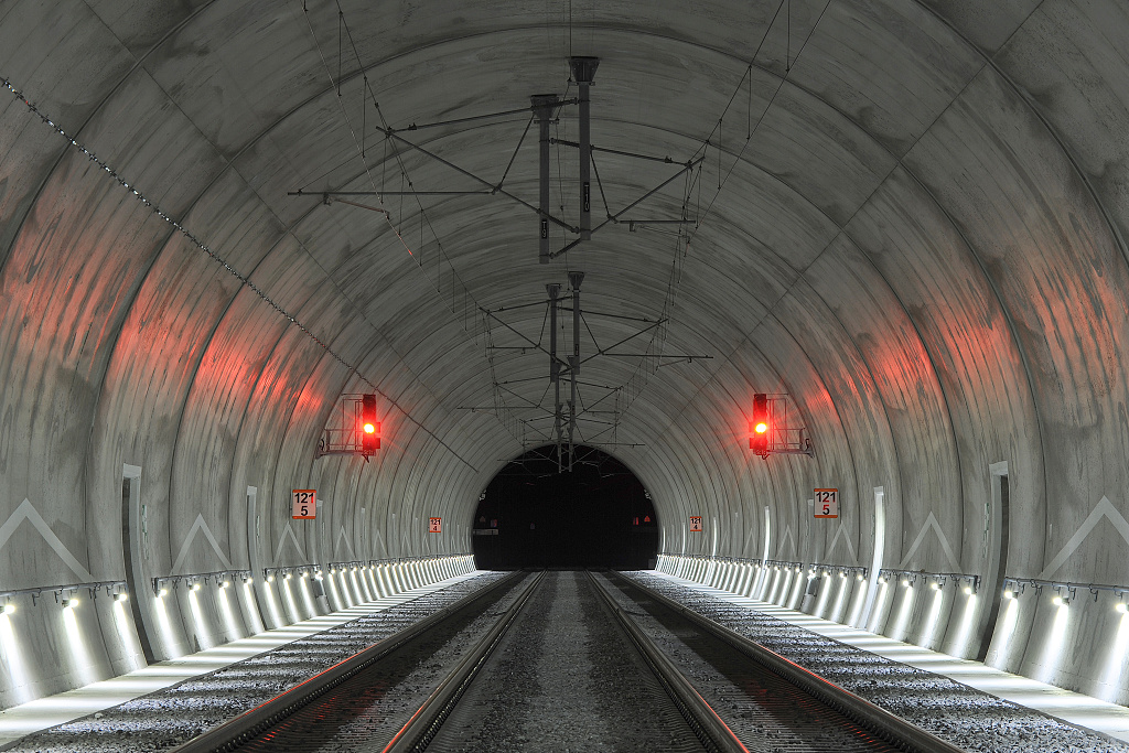 Zahradnick tunel (25.4. 2013) - sek Olbramovice-Tomice (dlka 1030 m)
