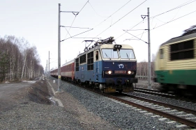 350.005 eany nad Labem (12.3. 2004) - zastaven ped vjezdovm nvstidlem