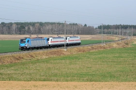 187.001 Velim (18.4. 2013) - spolen se 146.551 a 146.554