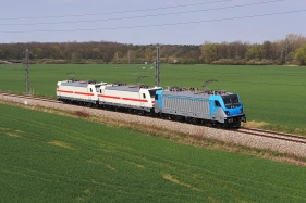 187.001 Velim (24.4. 2013) - spolen se 146.551 a 146.554