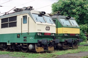 150.007 Praha Masarykovo ndra, depo (8.9. 1995) - spolen s 150.024