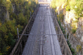 Choce (18.10. 2003) - dokonen kolejit v zezu (dve tunel), jet bez oitnch svah